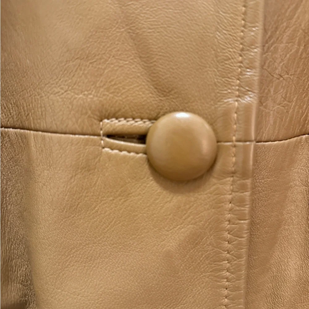 Elegant Vintage Genuine Leather Tan Fur-Trimmed Women's trench Coat - Picture 7 of 8